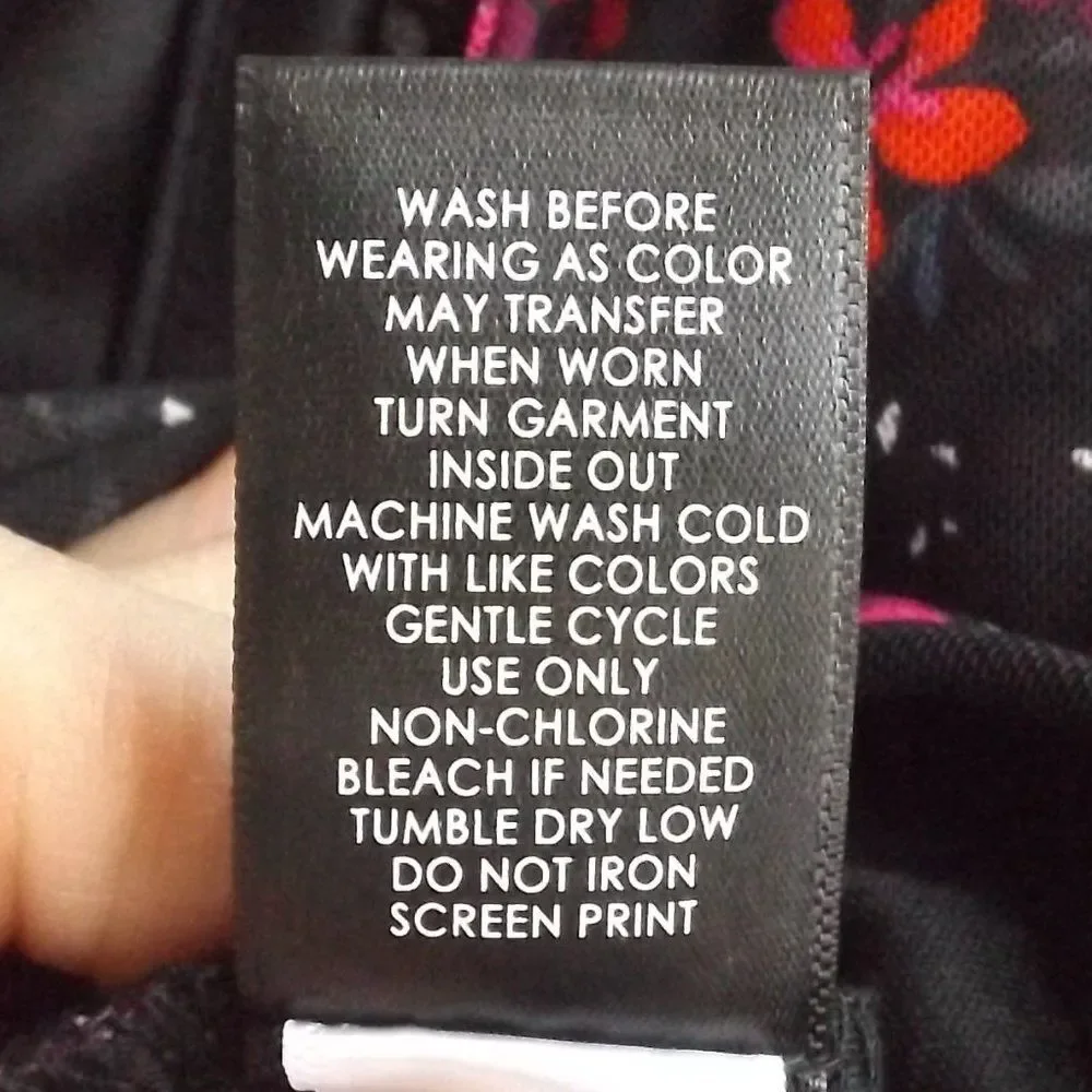 new TORRID Dress, 0/L, Black, Red/Purple Floral, Ruched Skirt, Scoop neck, Meshy - Picture 14 of 16